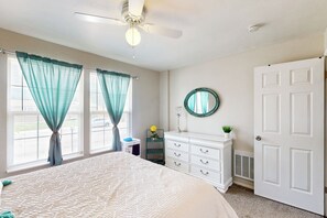 Iron/ironing board, travel cot, Internet, bed sheets