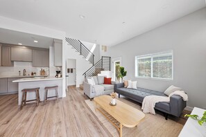 TV, fireplace - Modern 3-Bed Luxury Retreat • Spacious, Stylish & Centrally Located (Midway City)