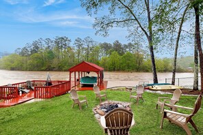 Property grounds - Lakefront Eatonton Haven w/ Dock: Bring Your Boat! (Eatonton)