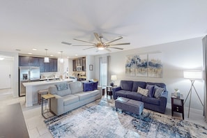 TV, DVD player - Gateway to Orlando Theme Parks! Dog-Friendly Haven (Groveland)