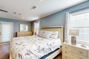 4 bedrooms, iron/ironing board, travel cot, Internet - Poolside Bliss! Christian Pass Family Home w/ Yard (Pass Christian)