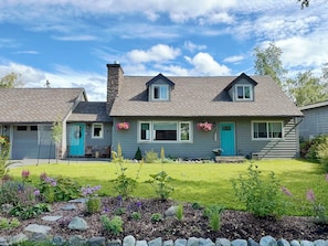 Exterior - Mountain Views, Moose Sightings, 3 min to Airport (Anchorage)