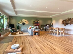 TV - Mountain Views, Moose Sightings, 3 min to Airport (Anchorage)