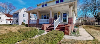 Yard, Porch & Fire Pit! Century-Old Hebron Escape