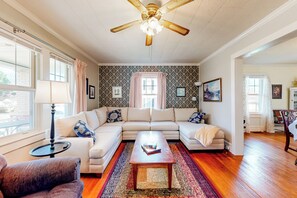 TV, books - Century-Old, Small-Town 4BR w/ Great Yard, Porch (Hebron)