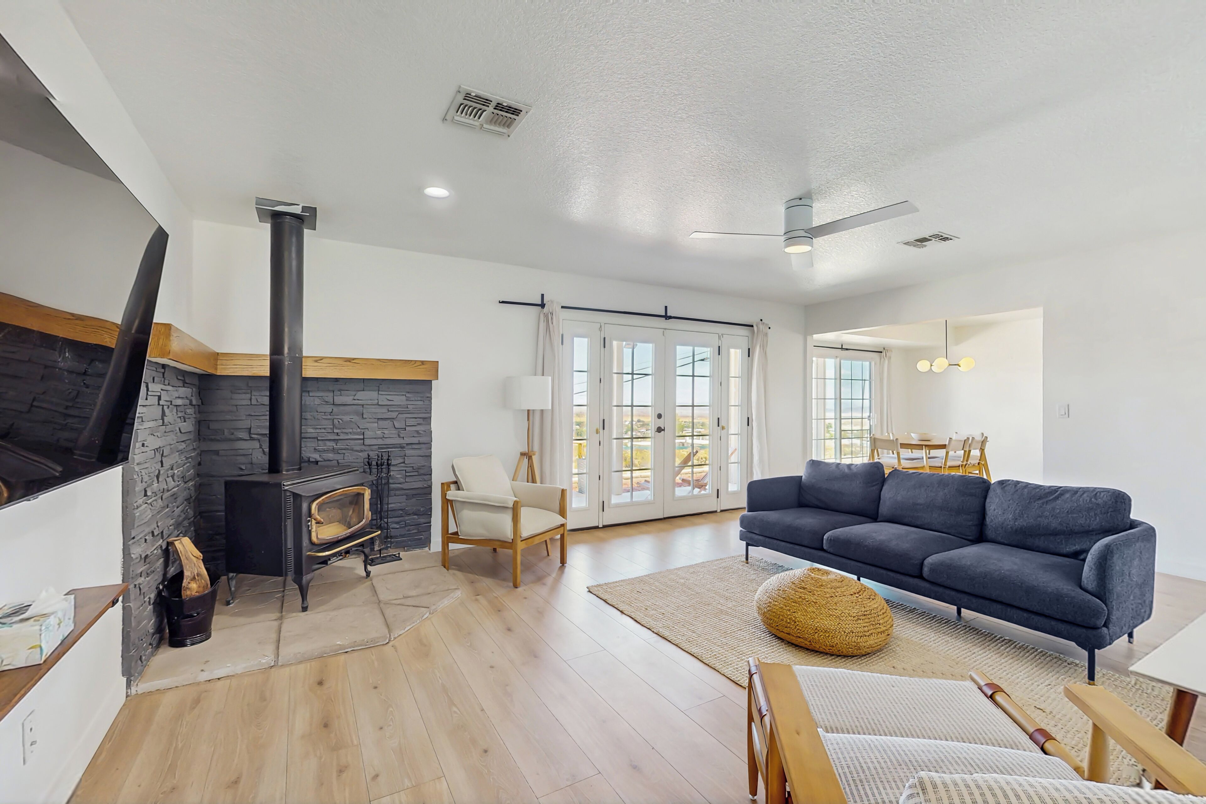Pool, Fire Pit & Views! Joshua Tree Desert Retreat - Joshua Tree, CA