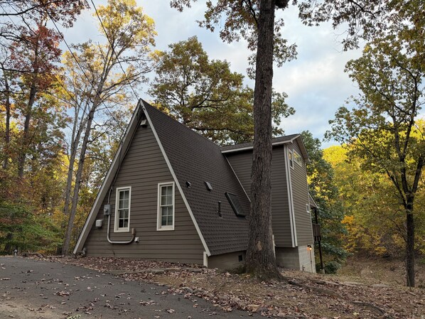 Exterior - Cozy A frame cabin in quaint Front Royal. Dog friendly (Front Royal)