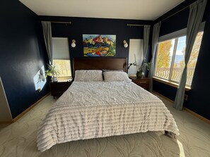 Silitysrauta/-lauta, Wi-Fi, vuodevaatteet