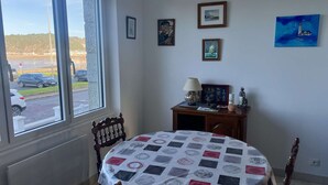 Dining - Sea-view apartment in Erquy | 2 guests | Ref 539 (ERQUY)