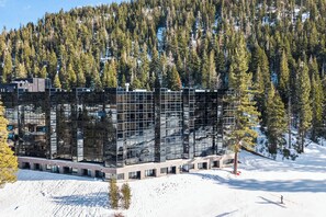 Exterior - Olympic Valley Summer Stay: Everline Resort & Spa! (Olympic Valley)