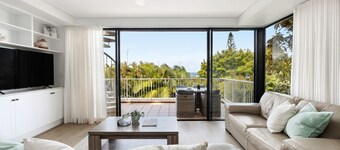 Salty Stays on Stevens St Ocean Views Top Deck