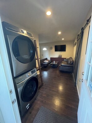 Interior - Experience LA Comfort – Perfect for Long Stay (Los Angeles)