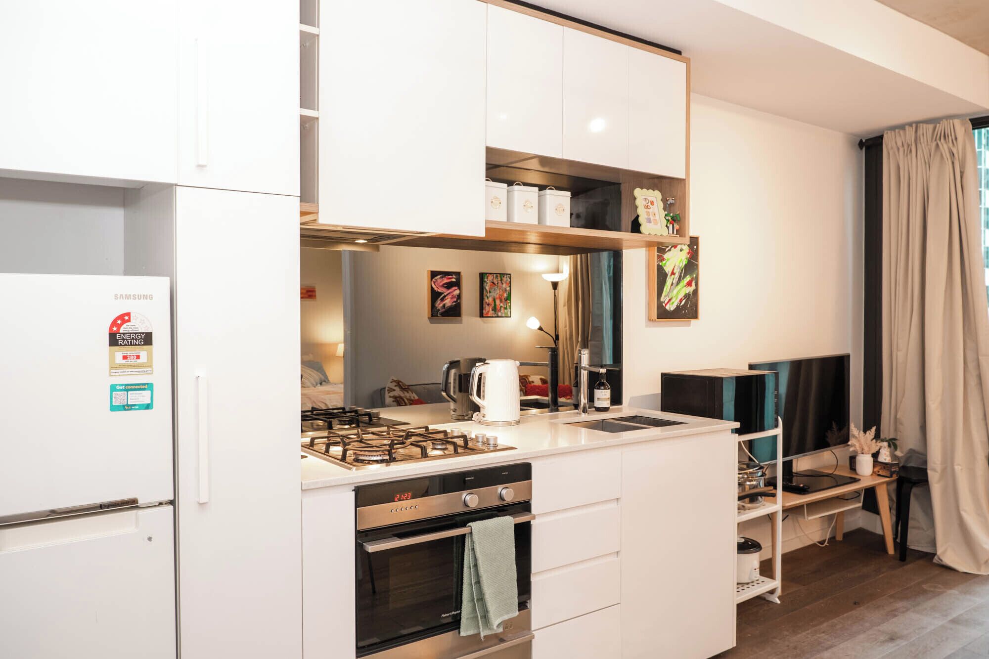 Fridge, microwave, oven, stovetop