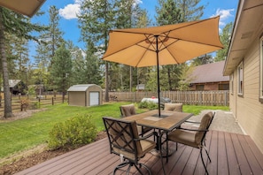 Outdoor dining - Serenity at Gabi (McCall)