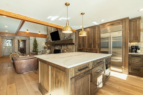 Interior - Fawngrove Gem Hot Tub & Sauna + Shuttle Access (Park City)