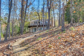 Exterior - Private Lakefront Home w/ Views & Dock in Hartwell (Hartwell)