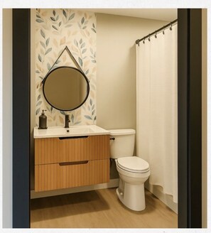 Doccia, asciugacapelli, asciugamani, sapone