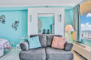 TV, ping pong - Oceanfront Studio w/ Balcony, Pool & Walk to Daytona Boardwalk (Daytona Beach)