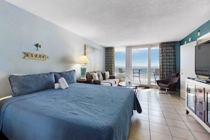 1 bedroom, iron/ironing board, free WiFi, bed sheets - Oceanfront Balcony Condo w/ Pool, Full Kitchen & Sleeps 6 Comfortably (Daytona Beach)