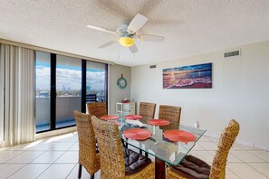 Dining - Oceanfront Corner Condo w/ Balcony, Pool, & Rocket Launch Views (Daytona Beach)