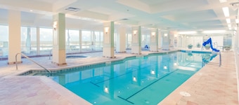 Beachfront Studio w/ Balcony, Resort Pool & Walkable Location