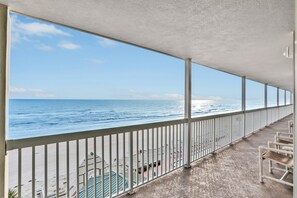 Property grounds - Oceanfront Studio w/ Balcony & Resort Perks Near Boardwalk (Daytona Beach)