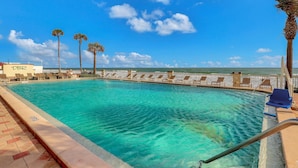 Piscine intérieure