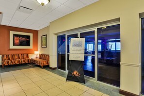 Lobby - Oceanfront Studio w/ Pools, Hot Tub & Walkable Daytona Attractions (Daytona Beach)