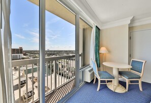 Interior - Oceanfront Studio w/ Pools, Hot Tub & Walkable Daytona Attractions (Daytona Beach)