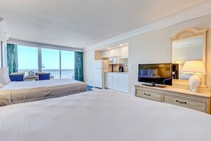 1 bedroom, iron/ironing board, free WiFi, bed sheets - Resort-style oceanfront studio w/ pools, gym, and walkable beach access (Daytona Beach)
