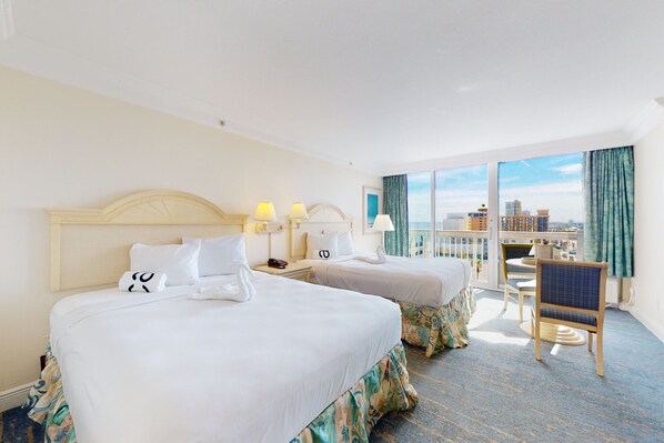 Beachfront Studio w/ Balcony, Resort Pools & Walkable Dining Reviews ...
