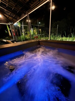 室外 SPA 浴池