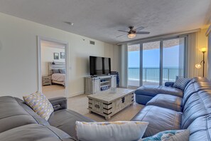 3 bedrooms, iron/ironing board, free WiFi, bed sheets - Oceanfront Oasis w/ Balcony, Full Kitchen & Steps to Beach (Daytona Beach Shores)