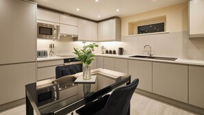 Ảnh chưa phân loại, 5 trong số 11 ảnh, nút