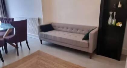 3-bedroom Home Sleeps 6 With Garden