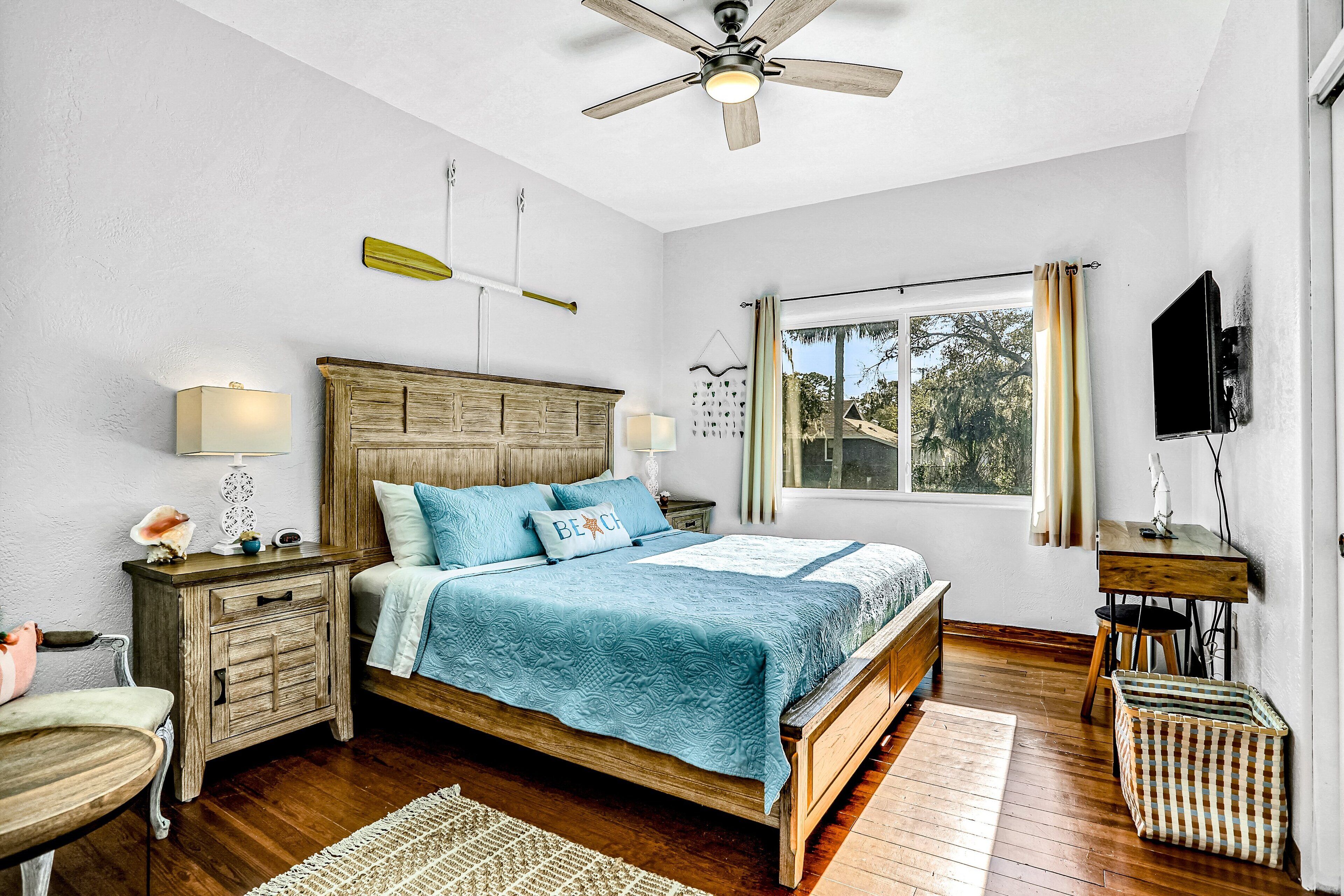 Ferros/tábuas de passar roupa, Wi-Fi de cortesia, roupa de cama