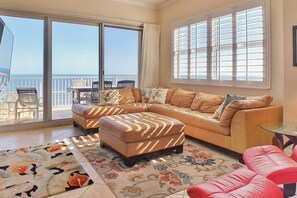 Smart TV - Oceanfront 8th-Floor Condo with Balcony, Pool & Views You'll Love (New Smyrna Beach)