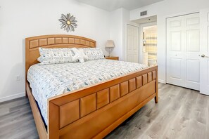 3 bedrooms, iron/ironing board, free WiFi, bed sheets - Relaxing Condo w/ Balcony, Pools, Tennis & Steps to Beach (New Smyrna Beach)