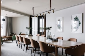Dining - Waterfront Apartment in Docklands in Free Tram Zone (Docklands)