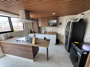 Fridge, microwave, oven, stovetop