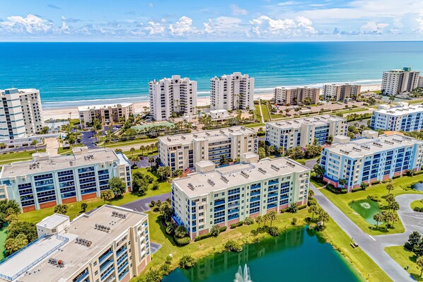 Exterior - Oceanwalk 3BR Condo w/ Pool, Tennis & Balcony Across from Beach (New Smyrna Beach)