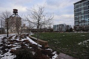 Property grounds - Recently Upgraded 1Br Apt – Downtown Location (Portland)