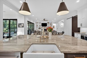 Dining - Luxury Kiawah Home, 6+ Bdrms, POOL & SPA, Modern! (Kiawah Island)