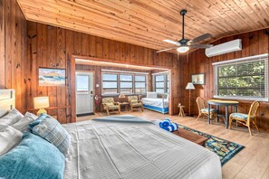 1 bedroom, desk, free WiFi, bed sheets - Gulf View Escape on the Beach at Resort with Pool, Kayaks, and More! (Englewood)