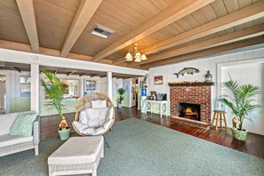 Interior - Gulf Front Escape on the Beach with Shared Lounging Deck & Pool (Englewood)