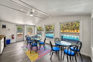 Dining - Gulf Front Escape on the Beach with Shared Lounging Deck & Pool (Englewood)
