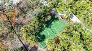 Sport court - Gulf Front Escape on the Beach with Shared Viewing Deck & Pool (Englewood)