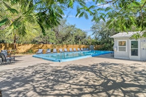 A heated pool - Gulf Front Escape on the Beach with Shared Viewing Deck & Pool (Englewood)