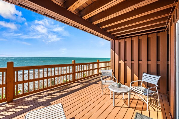 Terrace/patio - Gulf Front Escape on the Beach with Shared Viewing Deck & Pool (Englewood)
