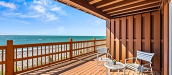 Gulf Front Escape on the Beach with Shared Viewing Deck & Pool - Cozy & Intimate